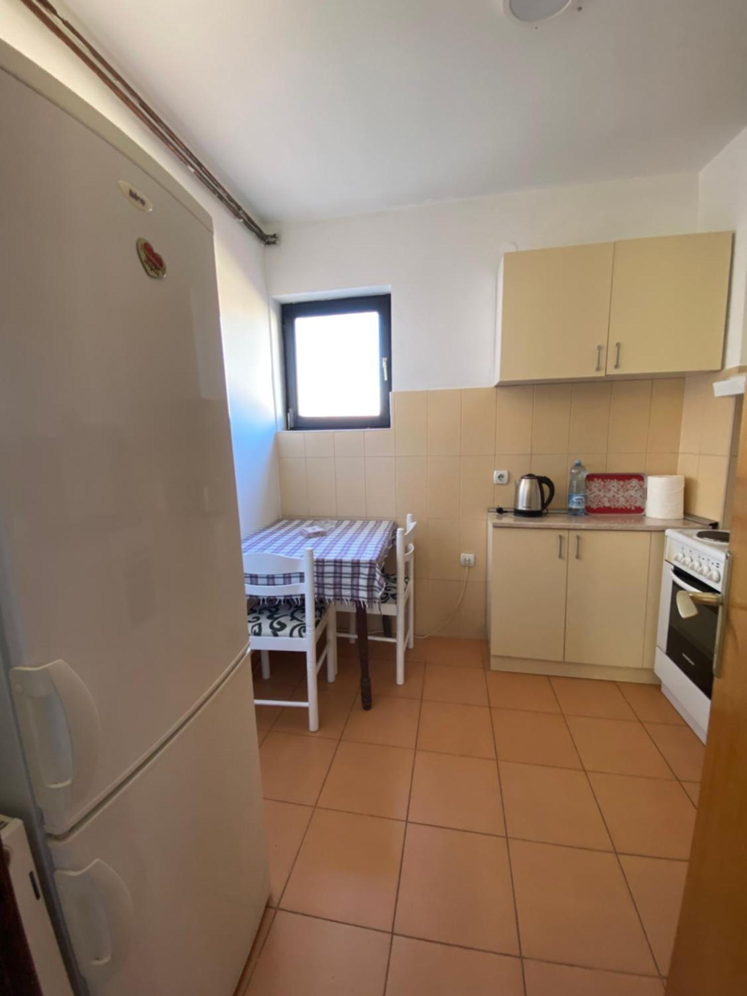 Apartmani Dora Leskovac Leskovac  Buitenkant foto